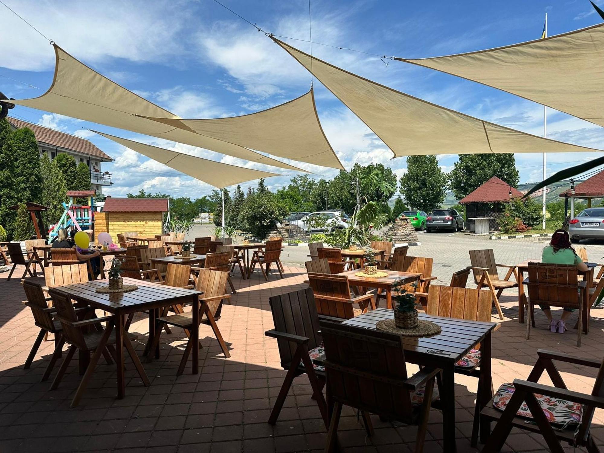 Motel Dacia Sebeş Екстериор снимка